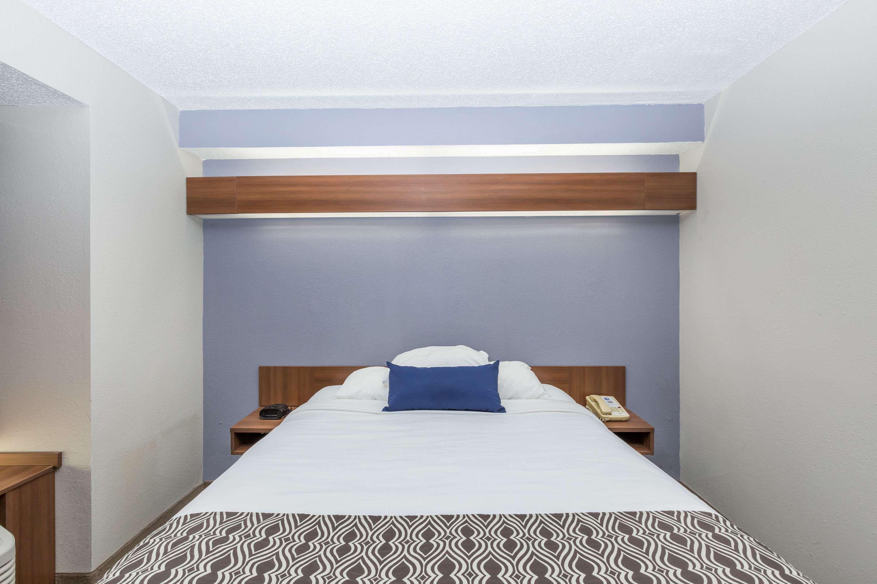 Hotel Microtel & By Wyndham 2*