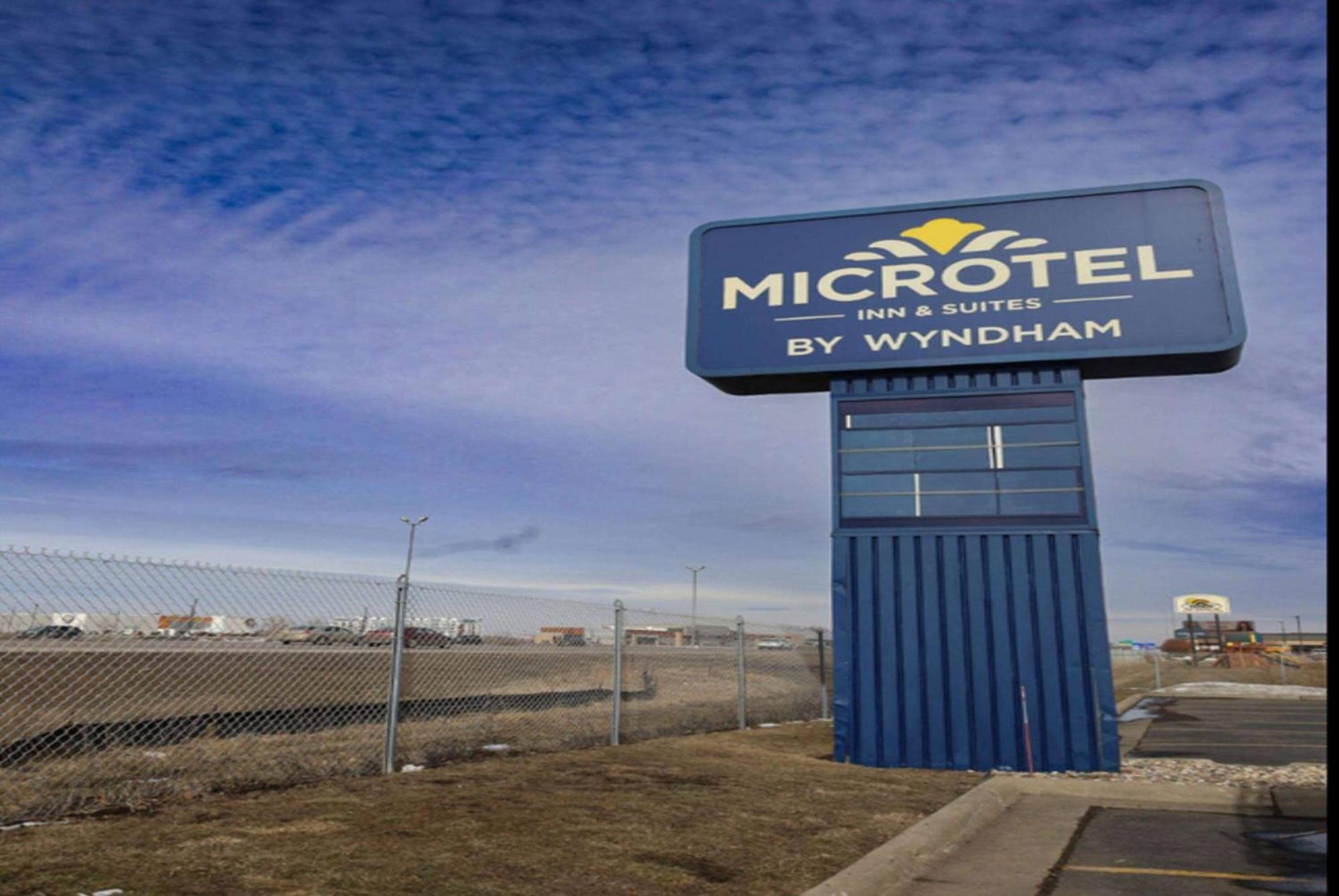 Microtel & By Wyndham 2*